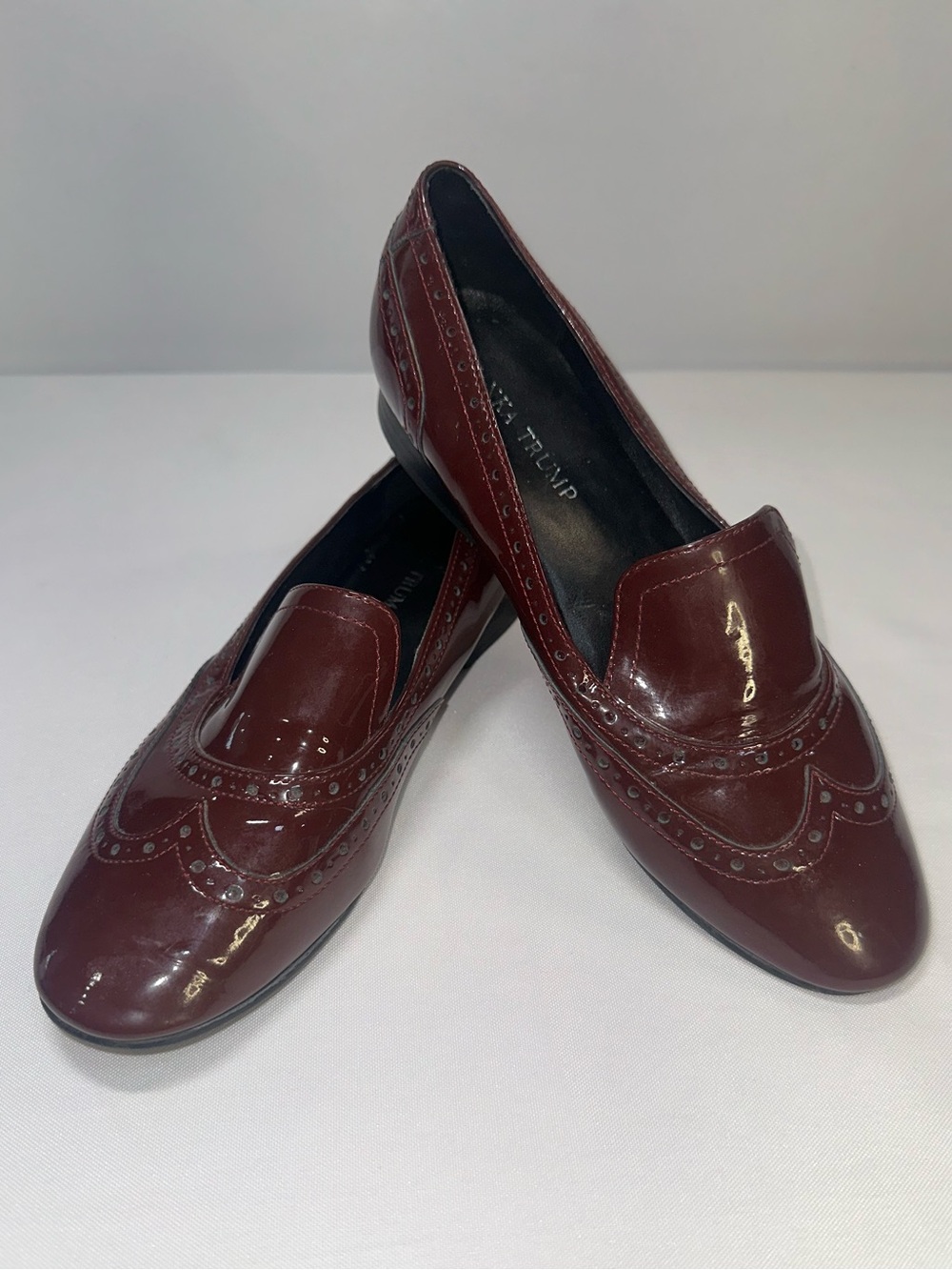 Ivanka Trump Maroon Patent Leather Wingtip Loafers size 8.5 8 1/2 Octavie